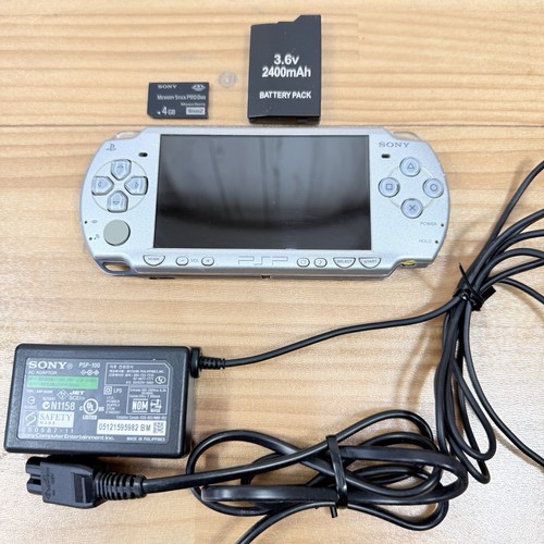 Sony psp 2000 console - sony, silver